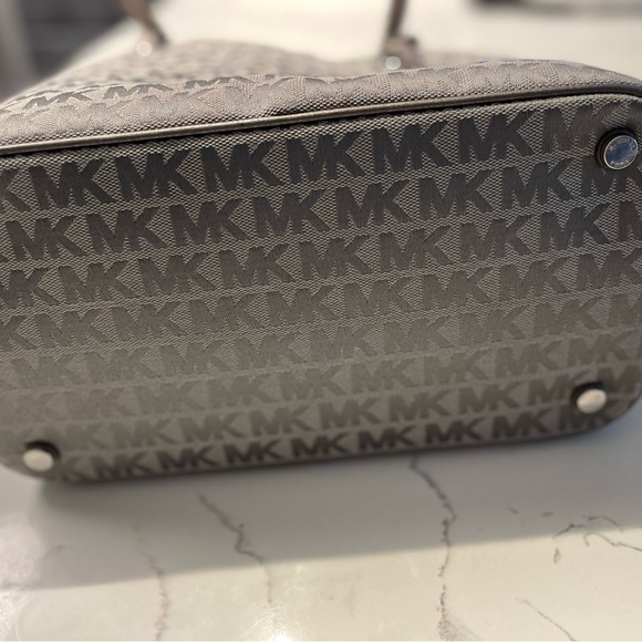 Michael Kors / Grey Bag - Picture 4 of 5